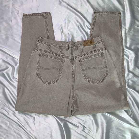 𓆉 Vintage tan LEE Jeans 𓆉 - Picture 2 of 4